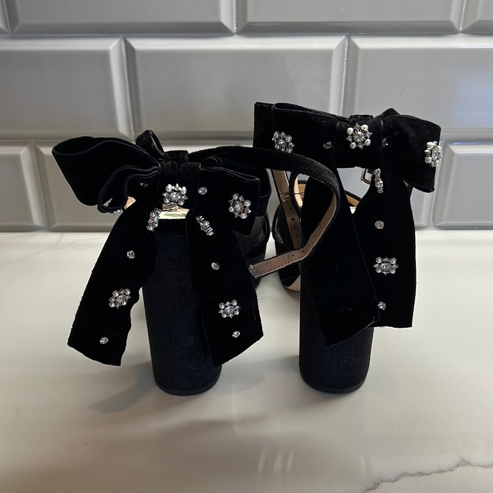 Nicola Bathie x Antonio Melani Velvet Bow Heels